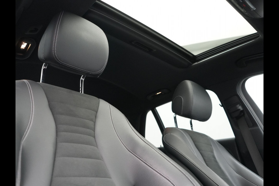 Mercedes-Benz E-Klasse Estate 300 e AMG 320pk PHEV Dealer O.H | SOH 87,7% | Trekhaak af Fabriek | Schuif-/kantel Dak | Widescreen Navi | Multibeam LED | Camera | Alcantara Sportstoelen Verwarmd | Apple Carplay | BLIS | 18"L.M | Plug In Hybrid