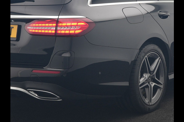 Mercedes-Benz E-Klasse Estate 300 e AMG 320pk PHEV Dealer O.H | SOH 87,7% | Trekhaak af Fabriek | Schuif-/kantel Dak | Widescreen Navi | Multibeam LED | Camera | Alcantara Sportstoelen Verwarmd | Apple Carplay | BLIS | 18"L.M | Plug In Hybrid