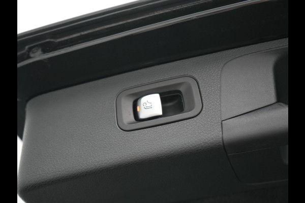 Mercedes-Benz E-Klasse Estate 300 e AMG 320pk PHEV Dealer O.H | SOH 87,7% | Trekhaak af Fabriek | Schuif-/kantel Dak | Widescreen Navi | Multibeam LED | Camera | Alcantara Sportstoelen Verwarmd | Apple Carplay | BLIS | 18"L.M | Plug In Hybrid
