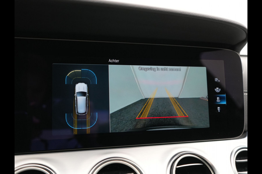 Mercedes-Benz E-Klasse Estate 300 e AMG 320pk PHEV Dealer O.H | SOH 87,7% | Trekhaak af Fabriek | Schuif-/kantel Dak | Widescreen Navi | Multibeam LED | Camera | Alcantara Sportstoelen Verwarmd | Apple Carplay | BLIS | 18"L.M | Plug In Hybrid