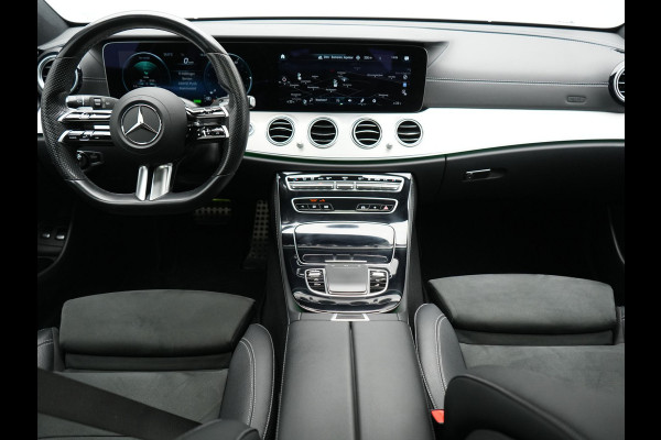 Mercedes-Benz E-Klasse Estate 300 e AMG 320pk PHEV Dealer O.H | SOH 87,7% | Trekhaak af Fabriek | Schuif-/kantel Dak | Widescreen Navi | Multibeam LED | Camera | Alcantara Sportstoelen Verwarmd | Apple Carplay | BLIS | 18"L.M | Plug In Hybrid