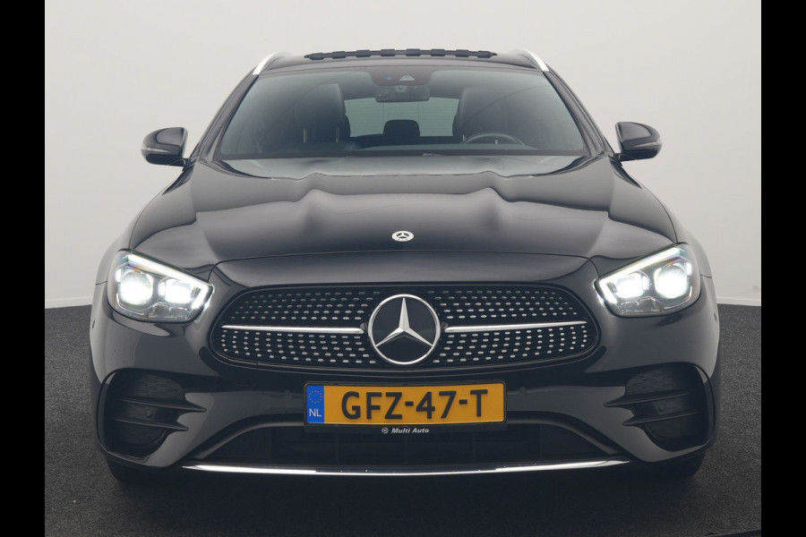 Mercedes-Benz E-Klasse Estate 300 e AMG 320pk PHEV Dealer O.H | SOH 87,7% | Trekhaak af Fabriek | Schuif-/kantel Dak | Widescreen Navi | Multibeam LED | Camera | Alcantara Sportstoelen Verwarmd | Apple Carplay | BLIS | 18"L.M | Plug In Hybrid