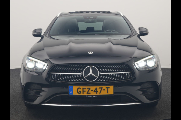Mercedes-Benz E-Klasse Estate 300 e AMG 320pk PHEV Dealer O.H | SOH 87,7% | Trekhaak af Fabriek | Schuif-/kantel Dak | Widescreen Navi | Multibeam LED | Camera | Alcantara Sportstoelen Verwarmd | Apple Carplay | BLIS | 18"L.M | Plug In Hybrid