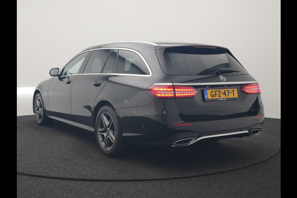 Mercedes-Benz E-Klasse Estate 300 e AMG 320pk PHEV Dealer O.H | SOH 87,7% | Trekhaak af Fabriek | Schuif-/kantel Dak | Widescreen Navi | Multibeam LED | Camera | Alcantara Sportstoelen Verwarmd | Apple Carplay | BLIS | 18"L.M | Plug In Hybrid