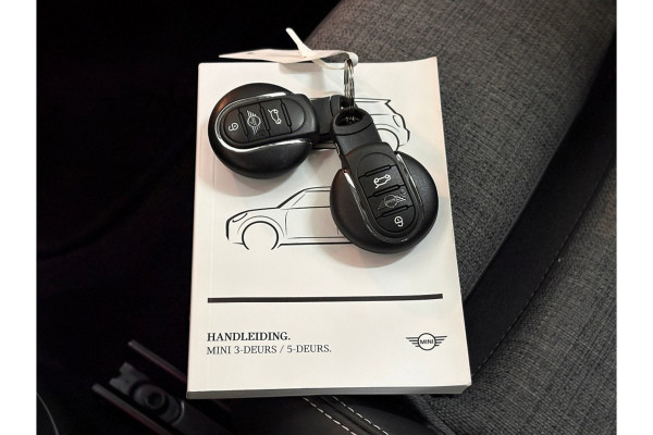 MINI 3-deurs 1.5 Cooper Camden Edition - Automaat - Navi - Climate - Org.NL