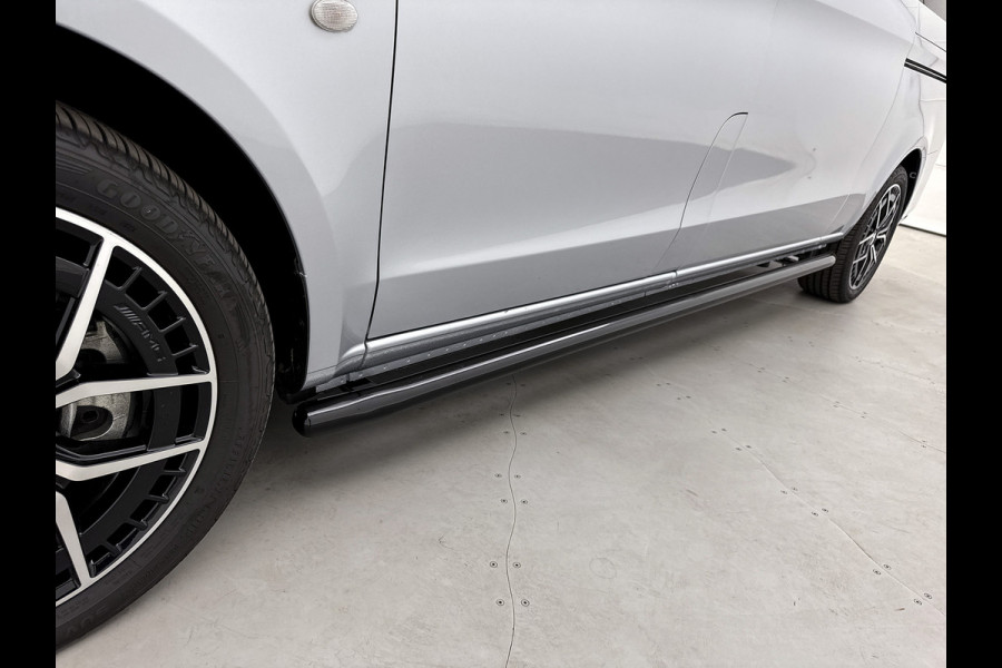 Mercedes-Benz Vito 119 CDI Pro DC Extra lang 19 Inch Lichtmetaal Dubbele cabine Sidebars Dubbele Schuifdeur Multibeam LED Trekhaak Achteruitrijcame