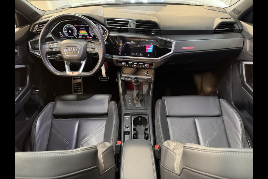Audi Q3 Sportback 45 TFSI e S Edition 20"/B&O/Panoramadak/Leder/Matrix LED/Dodehoek/Adaptieve cruise/Sfeerverlichting/Camera/Elektrische klep