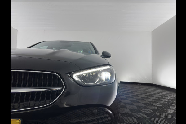 Mercedes-Benz C-Klasse 300 e Luxury Line (Plug-in) (3-Fase-11kW) (INCL-BTW)  Aut. *FULL-LED | AMBIENT-LIGHT | WIDESCREEN-COCKPIT | COMFORTSEATS | ADAPTIVE-CRUISE | CAMERA | NAVI-FULLMAP | SHIFTPADDLES | DAB | 17''ALU*