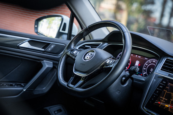 Volkswagen Tiguan Allspace 1.4 TSI Highline | 7 persoons | Aut. | Panoramadak | LED | Cruise contr. | PDC
