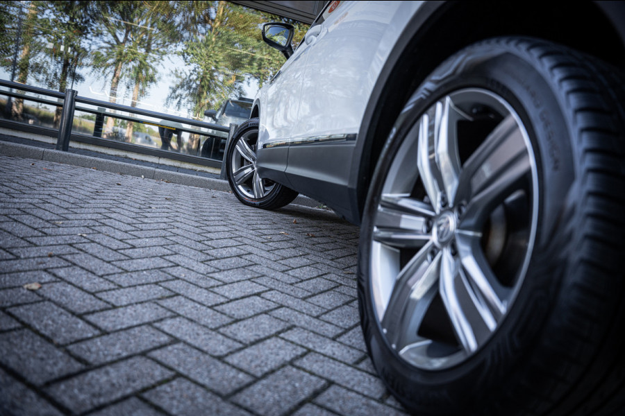 Volkswagen Tiguan Allspace 1.4 TSI Highline | 7 persoons | Aut. | Panoramadak | LED | Cruise contr. | PDC