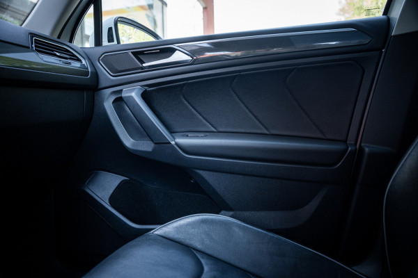 Volkswagen Tiguan Allspace 1.4 TSI Highline | 7 persoons | Aut. | Panoramadak | LED | Cruise contr. | PDC