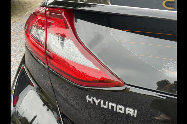 Hyundai IONIQ 1.6 GDi Comfort ✓Carplay✓Camera✓Navi✓Keyless✓Trekhaak✓141pk✓Rijstrooksensor✓Clima✓Cruise Pdc V+A✓N.A.P✓Apk tot 03-2027
