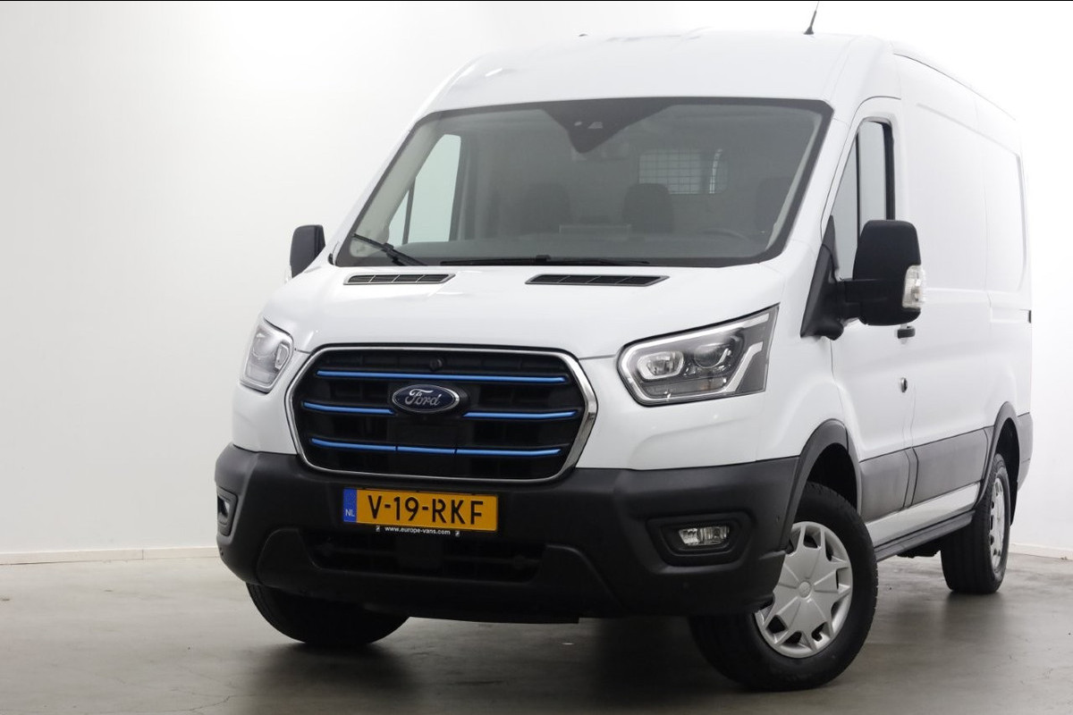 Ford E-Transit 350 L2H2 68 kWh 269pk Trend 100% Elektrisch LED/ACC/Snellader 115kW SOH 98,1% 04-2024