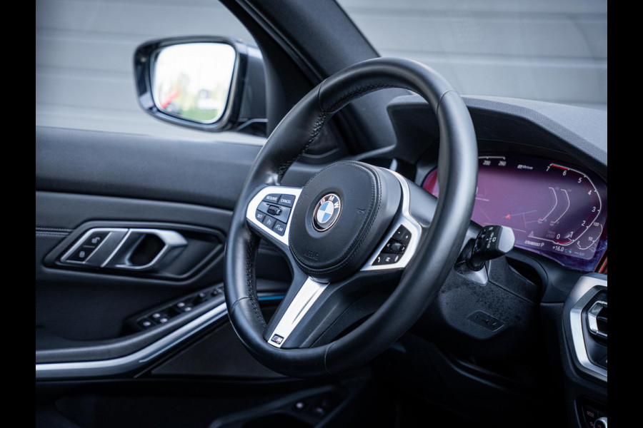 BMW 3 Serie Touring 330e High Executive - M-Sport l Laser l Pano l Trekhaak l HUD