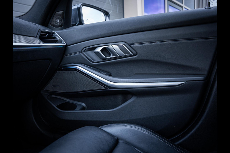 BMW 3 Serie Touring 330e High Executive - M-Sport l Laser l Pano l Trekhaak l HUD