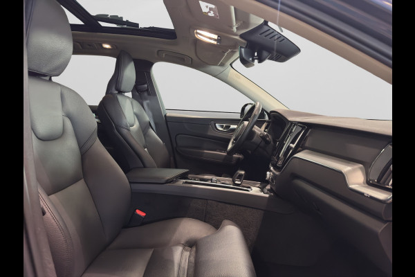 Volvo XC60 T6 Aut. Long Range Plus Dark Leder ACC Stoelverwarming 350pk