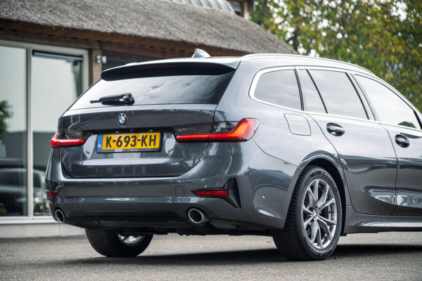 BMW 3 Serie Touring 318i High Executive Edition I NAP I pano I 1e Eigenaar I Zeer netjes I BTW