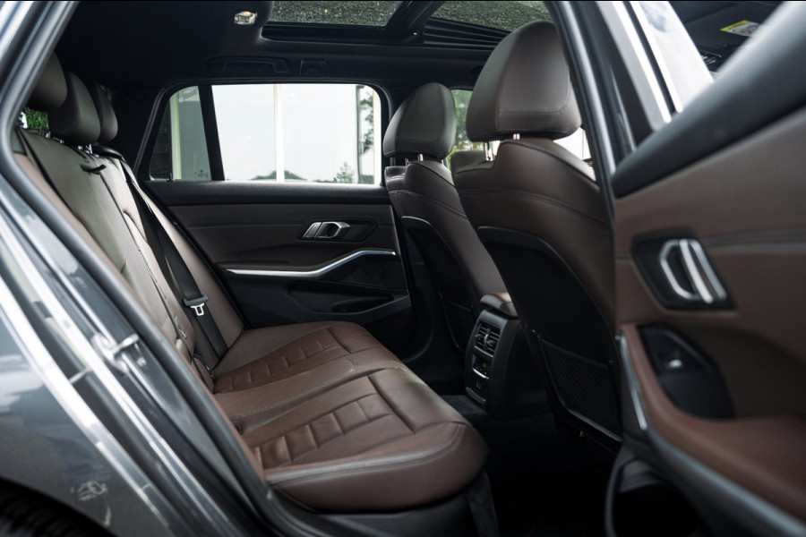 BMW 3 Serie Touring 318i High Executive Edition I NAP I pano I 1e Eigenaar I Zeer netjes I BTW