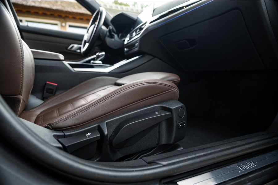 BMW 3 Serie Touring 318i High Executive Edition I NAP I pano I 1e Eigenaar I Zeer netjes I BTW