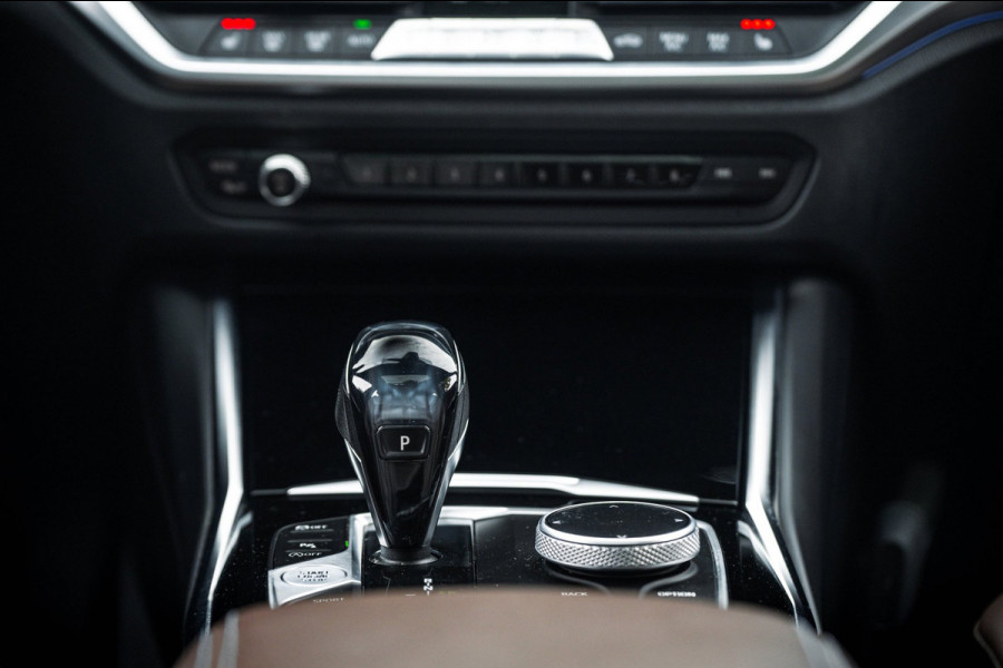 BMW 3 Serie Touring 318i High Executive Edition I NAP I pano I 1e Eigenaar I Zeer netjes I BTW