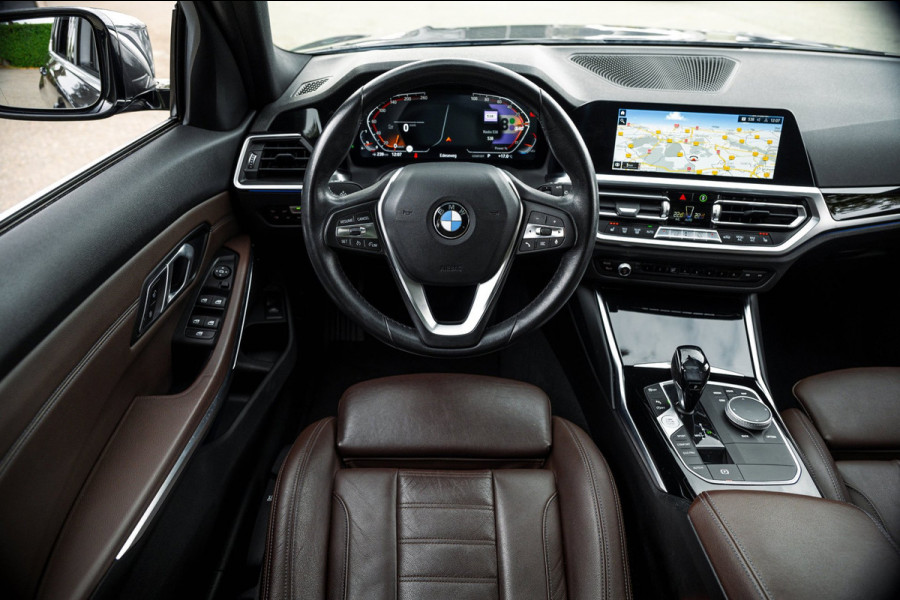 BMW 3 Serie Touring 318i High Executive Edition I NAP I pano I 1e Eigenaar I Zeer netjes I BTW