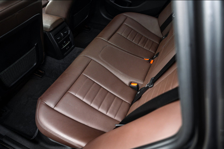 BMW 3 Serie Touring 318i High Executive Edition I NAP I pano I 1e Eigenaar I Zeer netjes I BTW