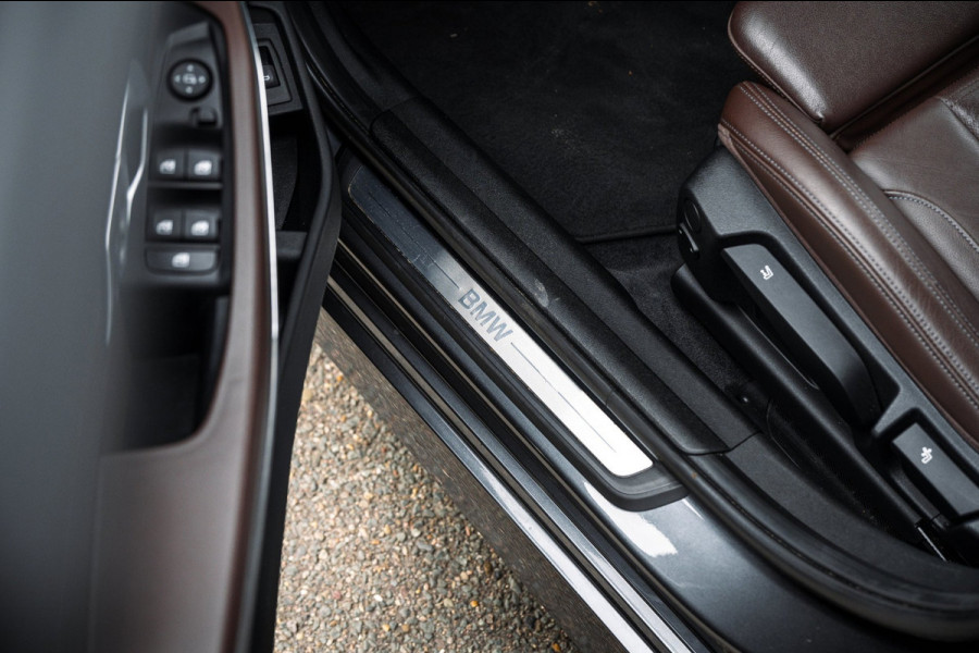 BMW 3 Serie Touring 318i High Executive Edition I NAP I pano I 1e Eigenaar I Zeer netjes I BTW