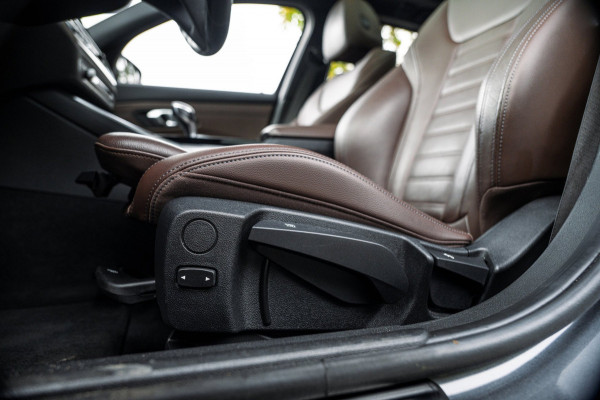 BMW 3 Serie Touring 318i High Executive Edition I NAP I pano I 1e Eigenaar I Zeer netjes I BTW