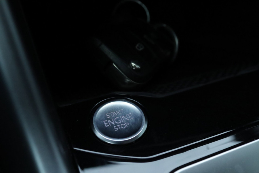Volkswagen T-Roc 1.0 TSI Carplay / Camera / keyless