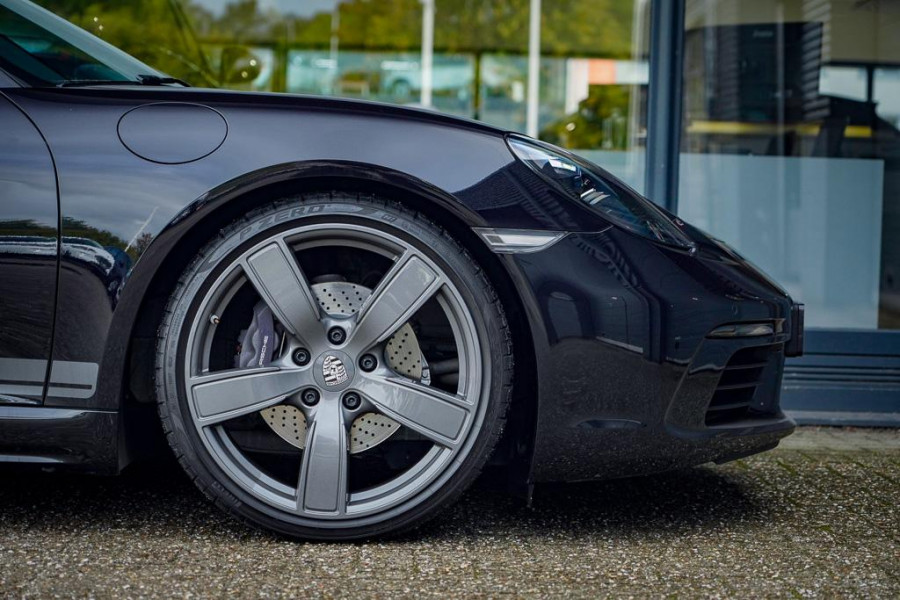 Porsche 718 Boxster 2.0 T / NL Auto / 18-Voudig / Carplay / Approved / Camera