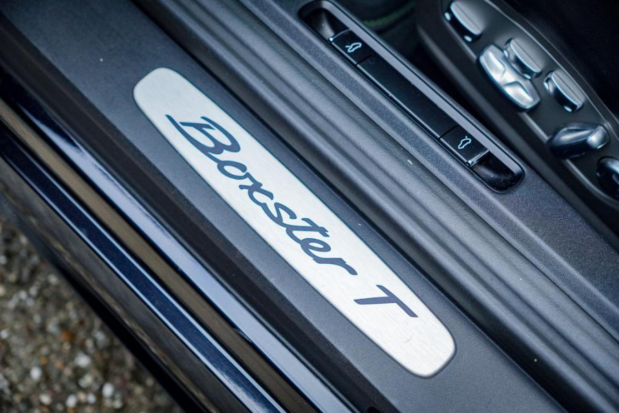Porsche 718 Boxster 2.0 T / NL Auto / 18-Voudig / Carplay / Approved / Camera