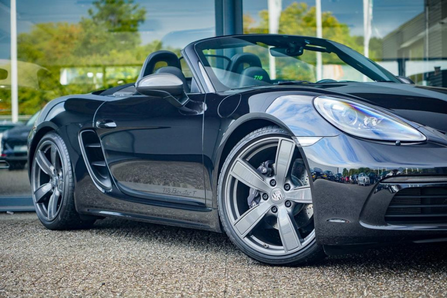 Porsche 718 Boxster 2.0 T / NL Auto / 18-Voudig / Carplay / Approved / Camera