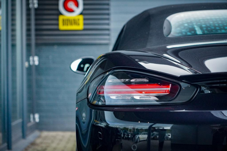 Porsche 718 Boxster 2.0 T / NL Auto / 18-Voudig / Carplay / Approved / Camera