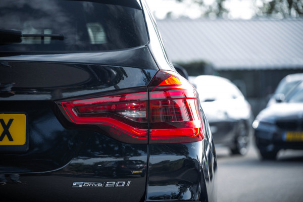 BMW X3 Drive20i High Executive Edition I Pano I carplay I Leder I Shadowline I