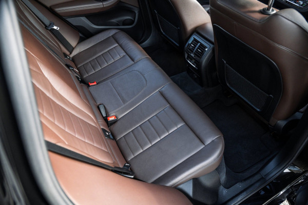 BMW X3 Drive20i High Executive Edition I Pano I carplay I Leder I Shadowline I