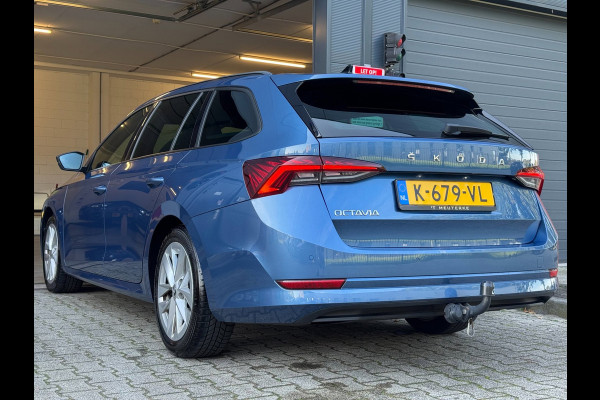 Škoda Octavia Combi 1.0 TSI Sport Business / NAP!! / ADAPTIVE / TREKHAAK / STUURVERW. / CARPLAY / SFEER / P.SENSOR V+A / KEYLESS !