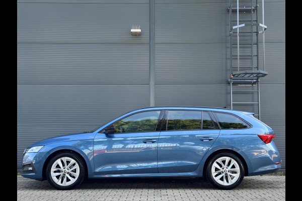 Škoda Octavia Combi 1.0 TSI Sport Business / NAP!! / ADAPTIVE / TREKHAAK / STUURVERW. / CARPLAY / SFEER / P.SENSOR V+A / KEYLESS !