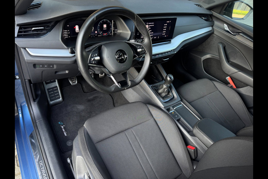 Škoda Octavia Combi 1.0 TSI Sport Business / NAP!! / ADAPTIVE / TREKHAAK / STUURVERW. / CARPLAY / SFEER / P.SENSOR V+A / KEYLESS !