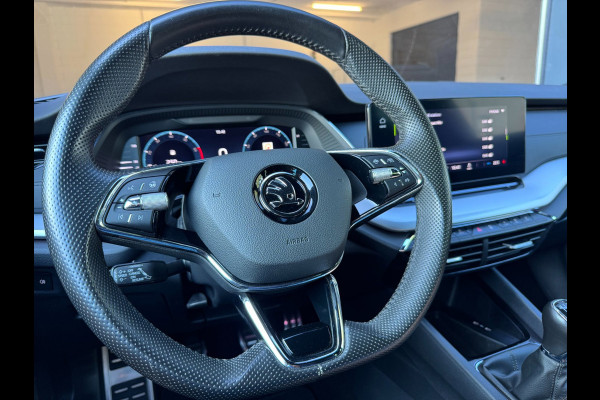 Škoda Octavia Combi 1.0 TSI Sport Business / NAP!! / ADAPTIVE / TREKHAAK / STUURVERW. / CARPLAY / SFEER / P.SENSOR V+A / KEYLESS !