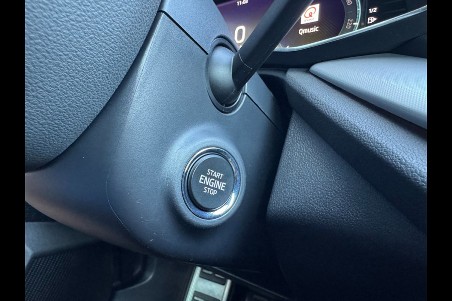 Škoda Octavia Combi 1.0 TSI Sport Business / NAP!! / ADAPTIVE / TREKHAAK / STUURVERW. / CARPLAY / SFEER / P.SENSOR V+A / KEYLESS !