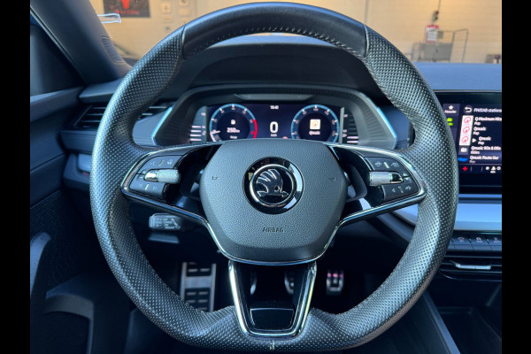 Škoda Octavia Combi 1.0 TSI Sport Business / NAP!! / ADAPTIVE / TREKHAAK / STUURVERW. / CARPLAY / SFEER / P.SENSOR V+A / KEYLESS !