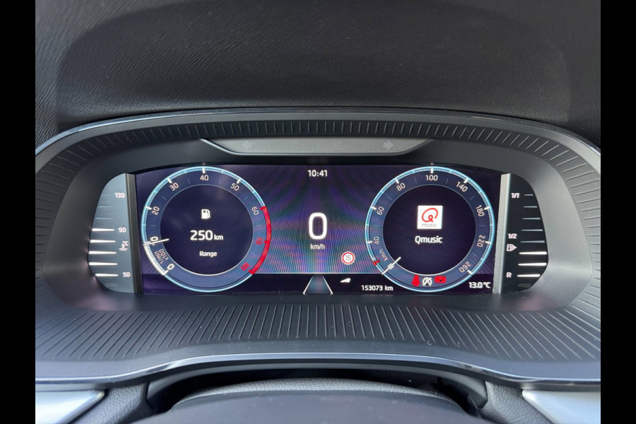Škoda Octavia Combi 1.0 TSI Sport Business / NAP!! / ADAPTIVE / TREKHAAK / STUURVERW. / CARPLAY / SFEER / P.SENSOR V+A / KEYLESS !
