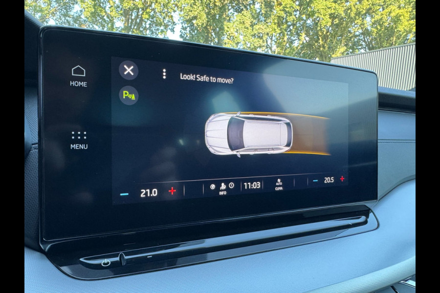 Škoda Octavia Combi 1.0 TSI Sport Business / NAP!! / ADAPTIVE / TREKHAAK / STUURVERW. / CARPLAY / SFEER / P.SENSOR V+A / KEYLESS !