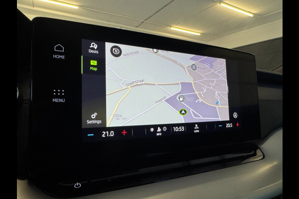 Škoda Octavia Combi 1.0 TSI Sport Business / NAP!! / ADAPTIVE / TREKHAAK / STUURVERW. / CARPLAY / SFEER / P.SENSOR V+A / KEYLESS !