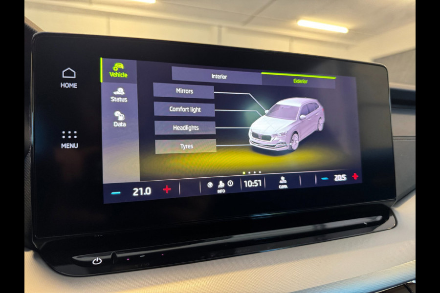 Škoda Octavia Combi 1.0 TSI Sport Business / NAP!! / ADAPTIVE / TREKHAAK / STUURVERW. / CARPLAY / SFEER / P.SENSOR V+A / KEYLESS !