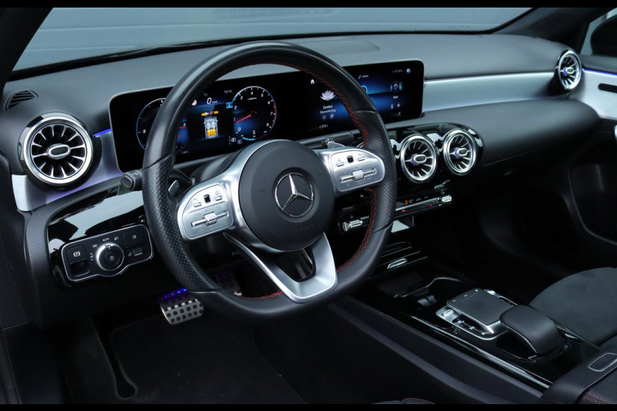 Mercedes-Benz A-Klasse 250 Pano / sfeerverlichting / Carplay