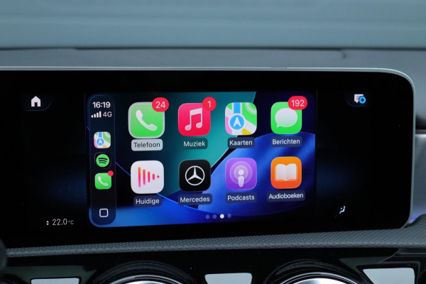 Mercedes-Benz A-Klasse 250 Pano / sfeerverlichting / Carplay