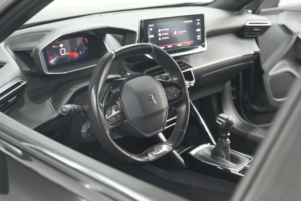 Peugeot 2008 PureTech 130 GT-Line | Camera | Adaptieve Cruise Control | Allseason Banden | Navigatie