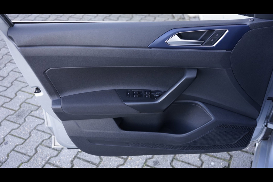 Volkswagen Polo 1.0 TSI Highline AUTOMAAT|CARPLAY|CLIMA|CRUISE|PARKEERSENSOREN|STOELVERWARMING
