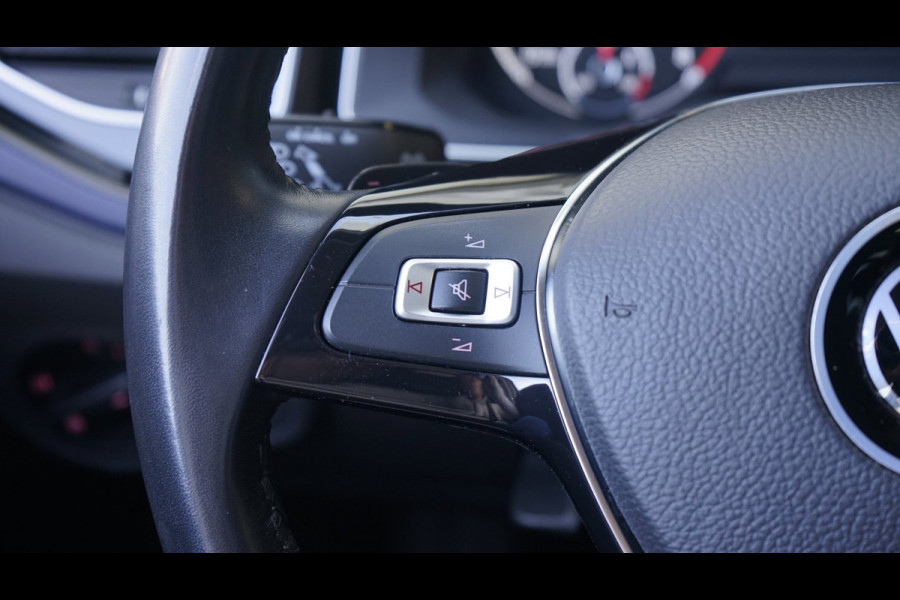 Volkswagen Polo 1.0 TSI Highline AUTOMAAT|CARPLAY|CLIMA|CRUISE|PARKEERSENSOREN|STOELVERWARMING